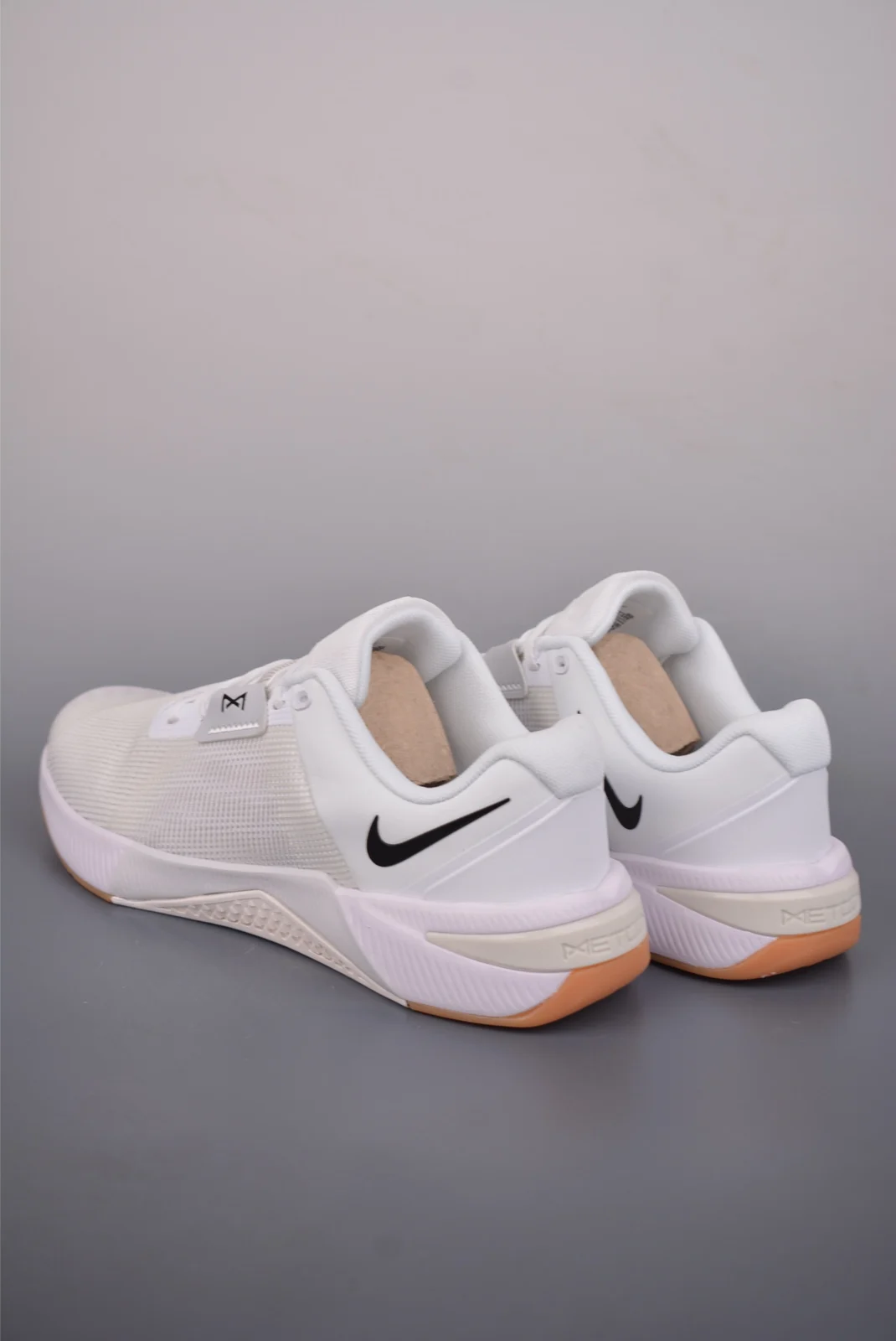 Nike Metcon 10 White / Platinum Tint / Gum Light Brown / Black · HJ1875-100