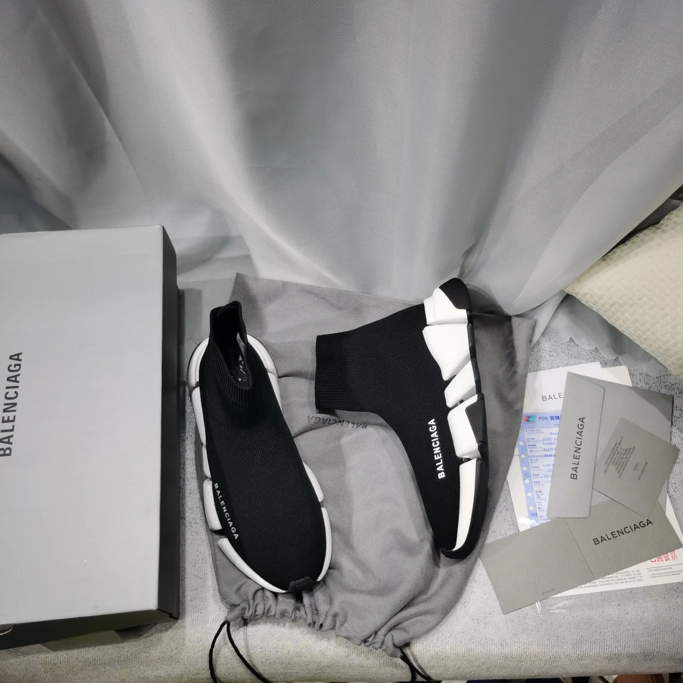 Balenciaga Speed 2.0 Black / White · 617196W2DB21015