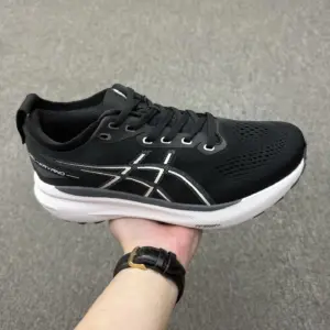 ASICS GEL-KAYANO 31 Black / White · 1011B867-002