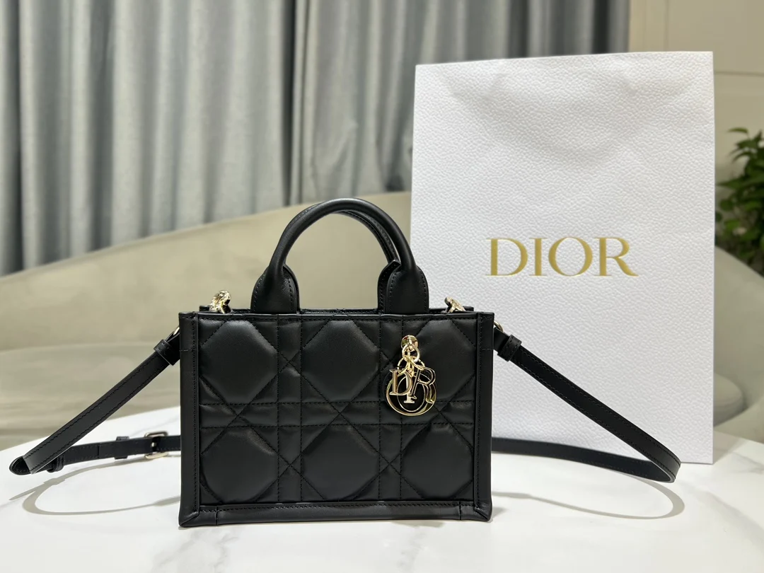 Dior Mini Book Tote Black Macrocannage Calfskin · S5573OWHP_M900