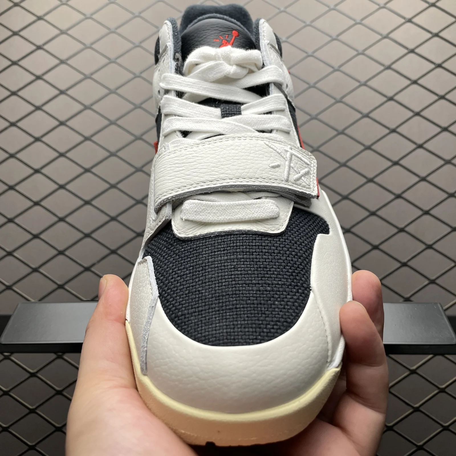 Jordan CJ1 T-Rexx Sail and University Red · FZ8117-101