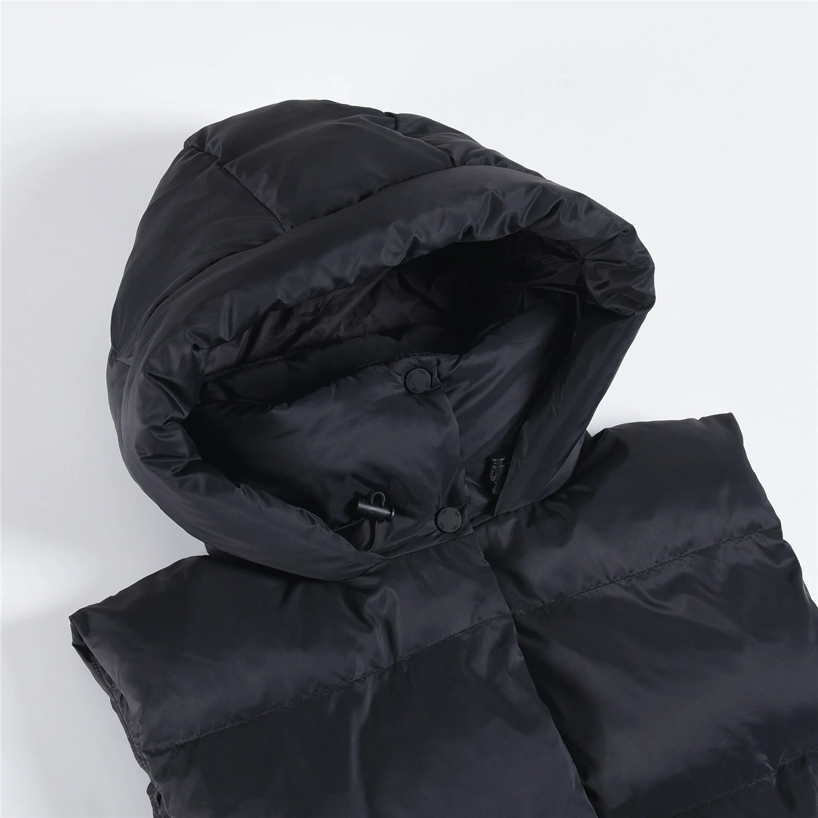 Alo Gold Rush Puffer Vest Black · W4469R