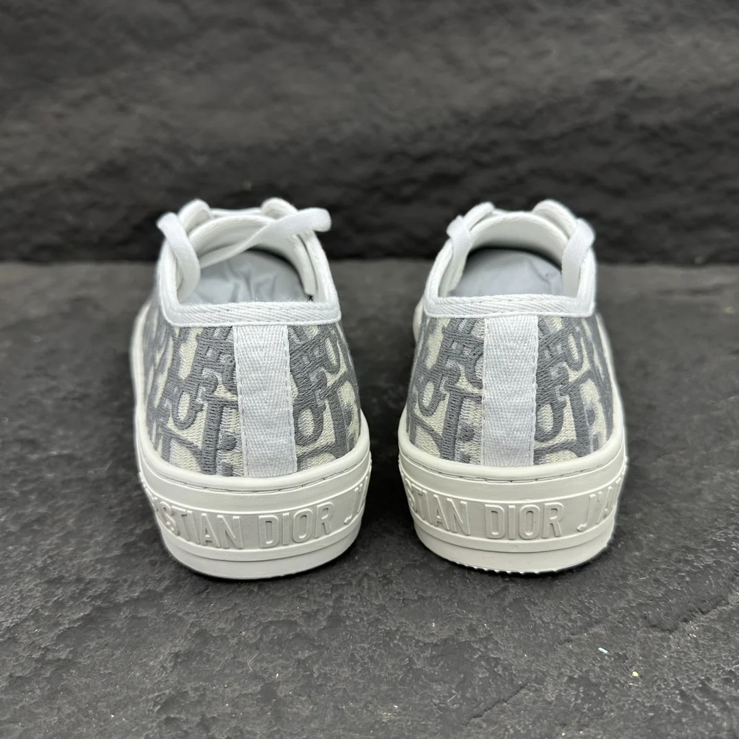 Dior Walk'n'Dior Sneaker Stone Gray Dior Oblique Embroidered Cotton · KCK211OBE_S33G