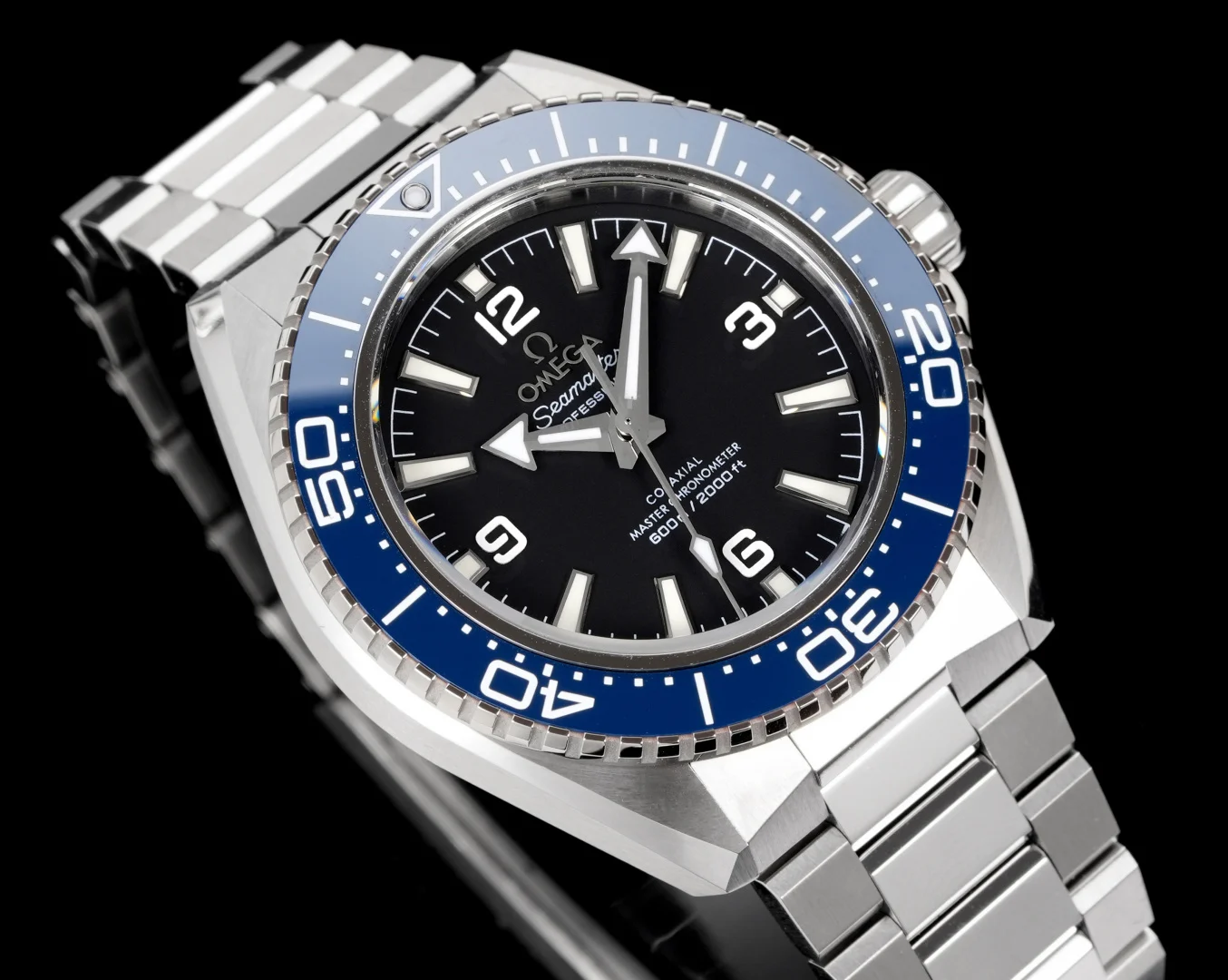 Omega Seamaster Planet Ocean 600M 42 mm Blue Bezel Steel Bracelet Black dial / blue bezel / steel bracelet · 217.30.42.21.01.002