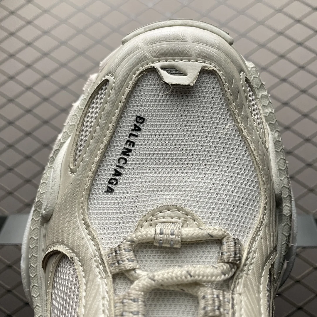 Balenciaga Triple S.2 Eggshell · 865851WTRS29191