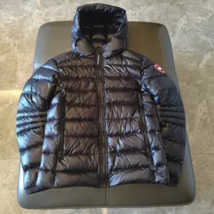 Canada Goose Men's Crofton Hoodie Black / Classic Disc · 2227M-61
