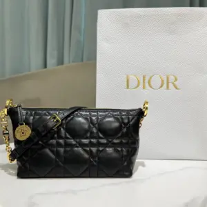 Diorstar Hobo Bag with Chain Black Macrocannage Lambskin · S3202UDBB_M900
