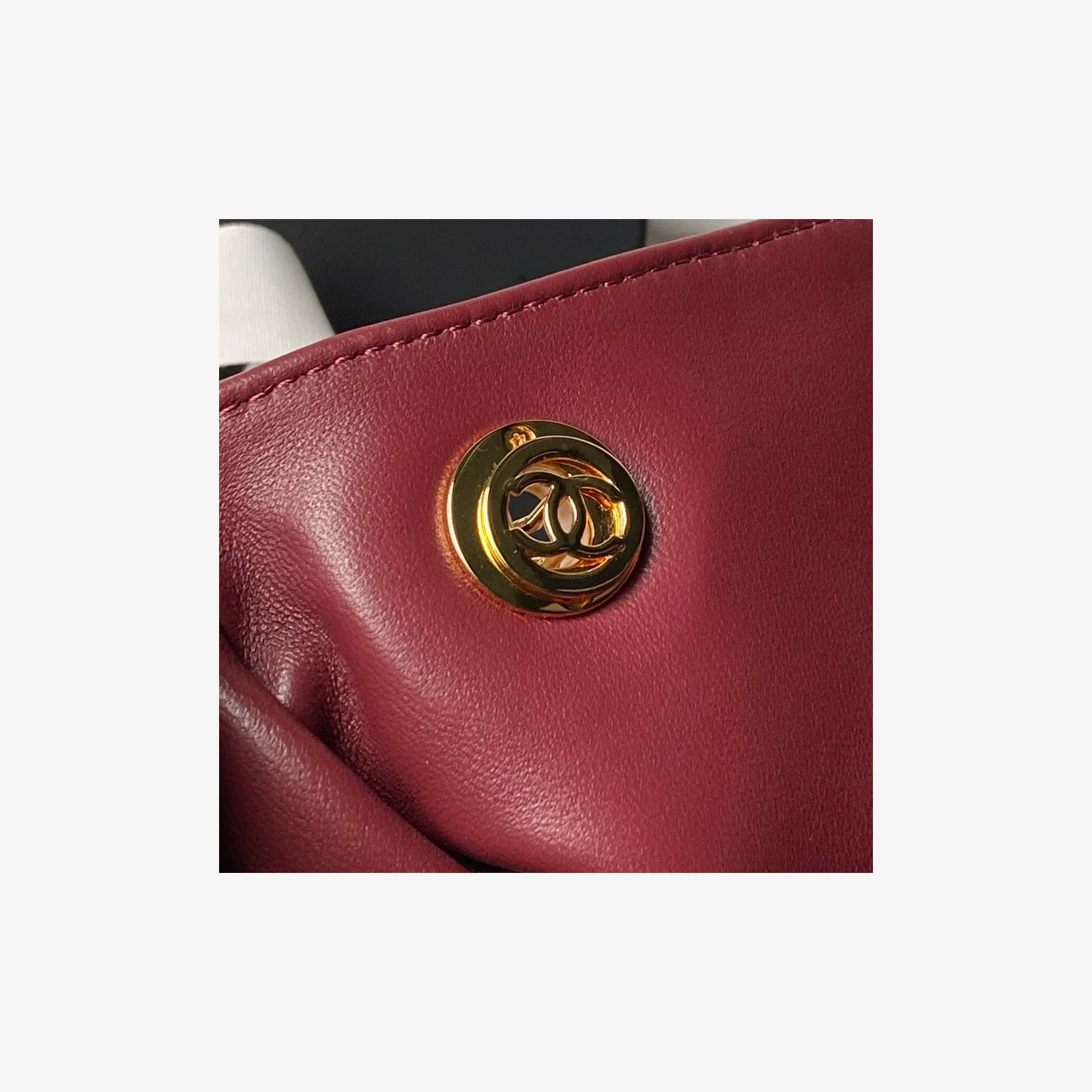 Chanel Shopping Bag AS6241 · Burgundy Lambskin Burgundy · Lambskin · Gold-Tone Metal