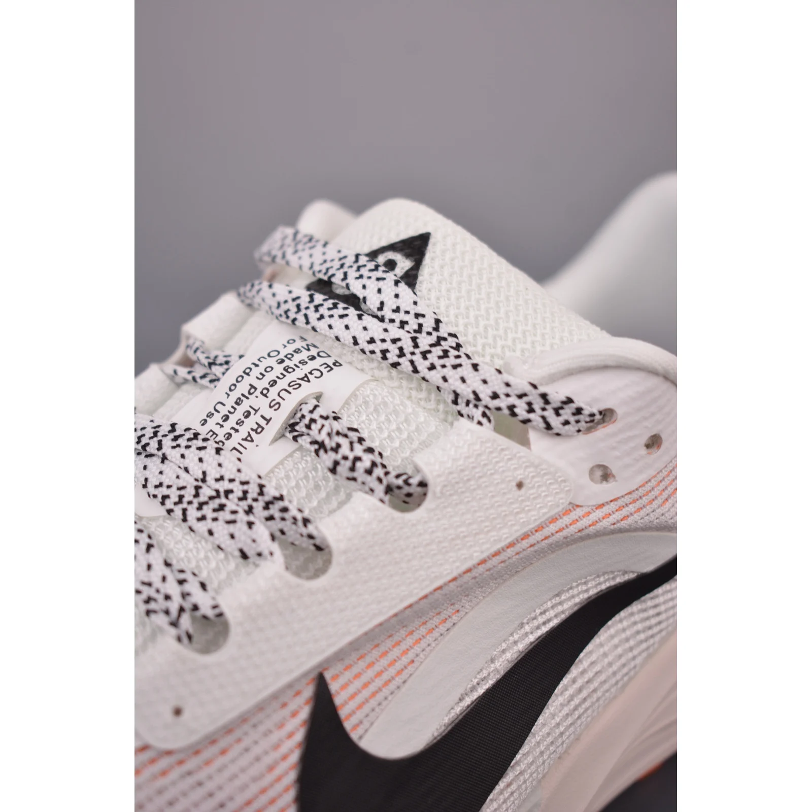 Nike ACG Pegasus Trail Summit White / Phantom / Safety Orange / Black · HV8116-103