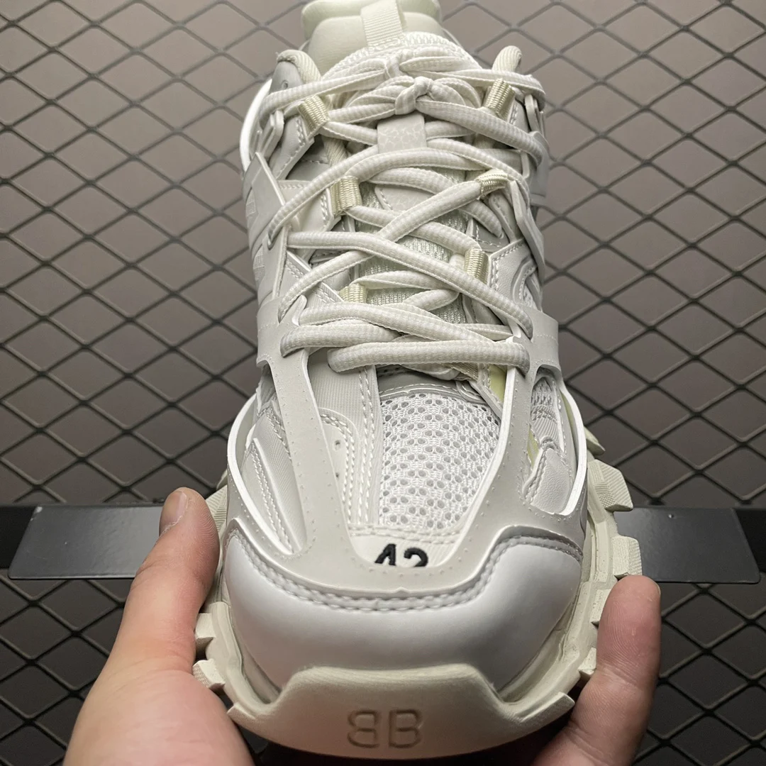 Balenciaga Track Sneaker White · 542023W1GB19000
