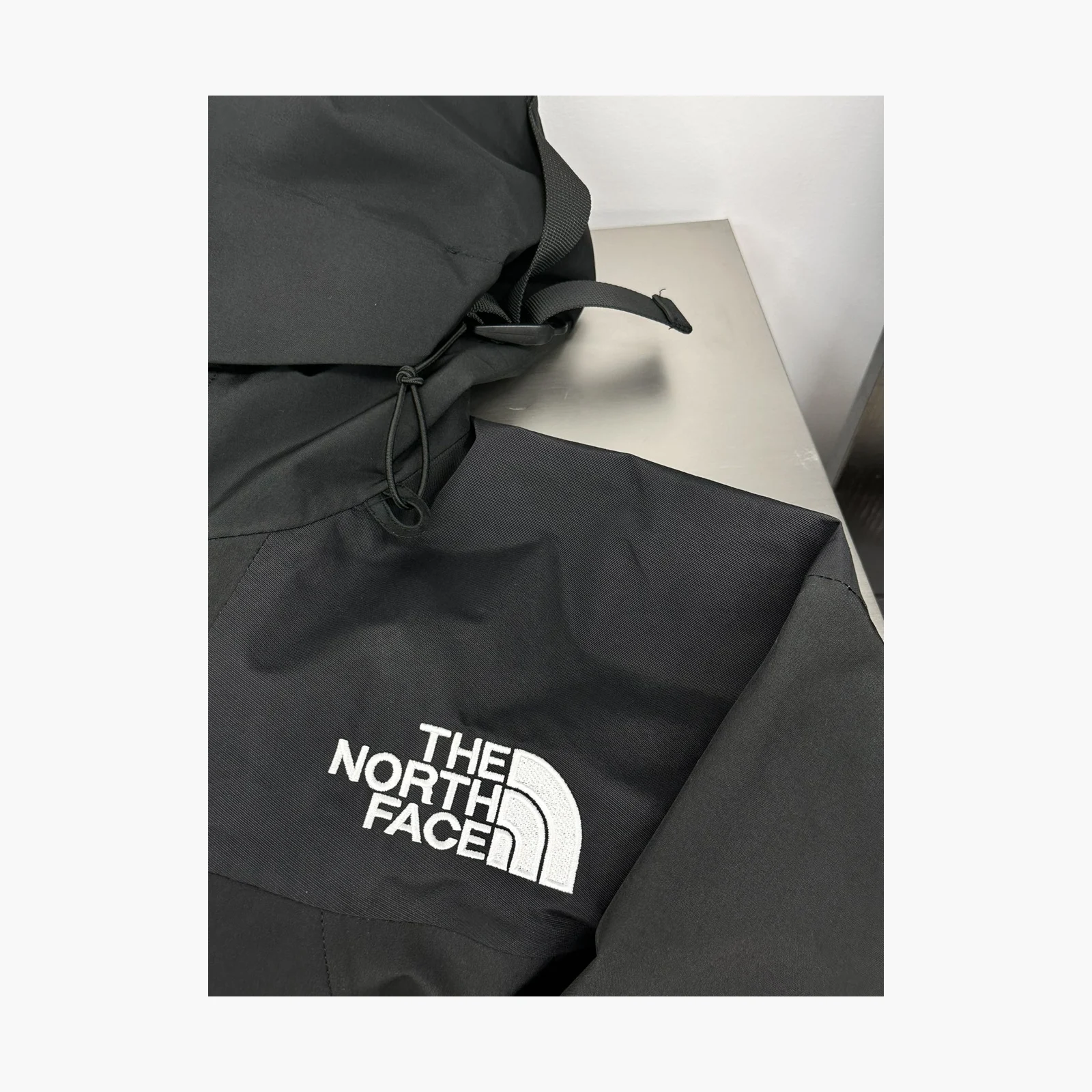 The North Face 1990 Mountain Jacket GTX TNF Black · NF0A3JPA-JK3