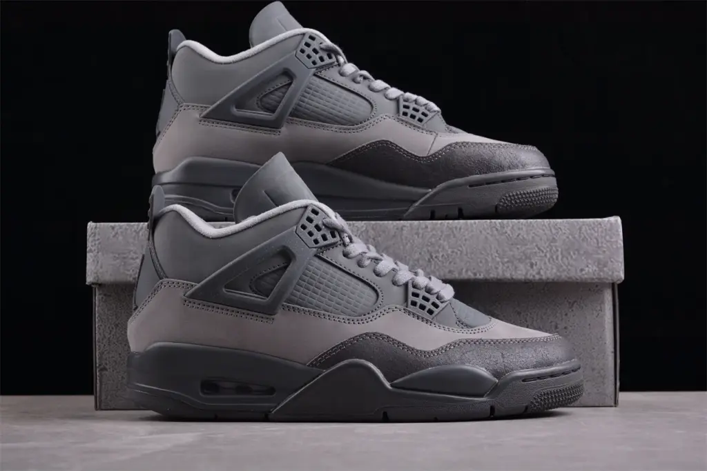 Air Jordan 4 Wet Cement