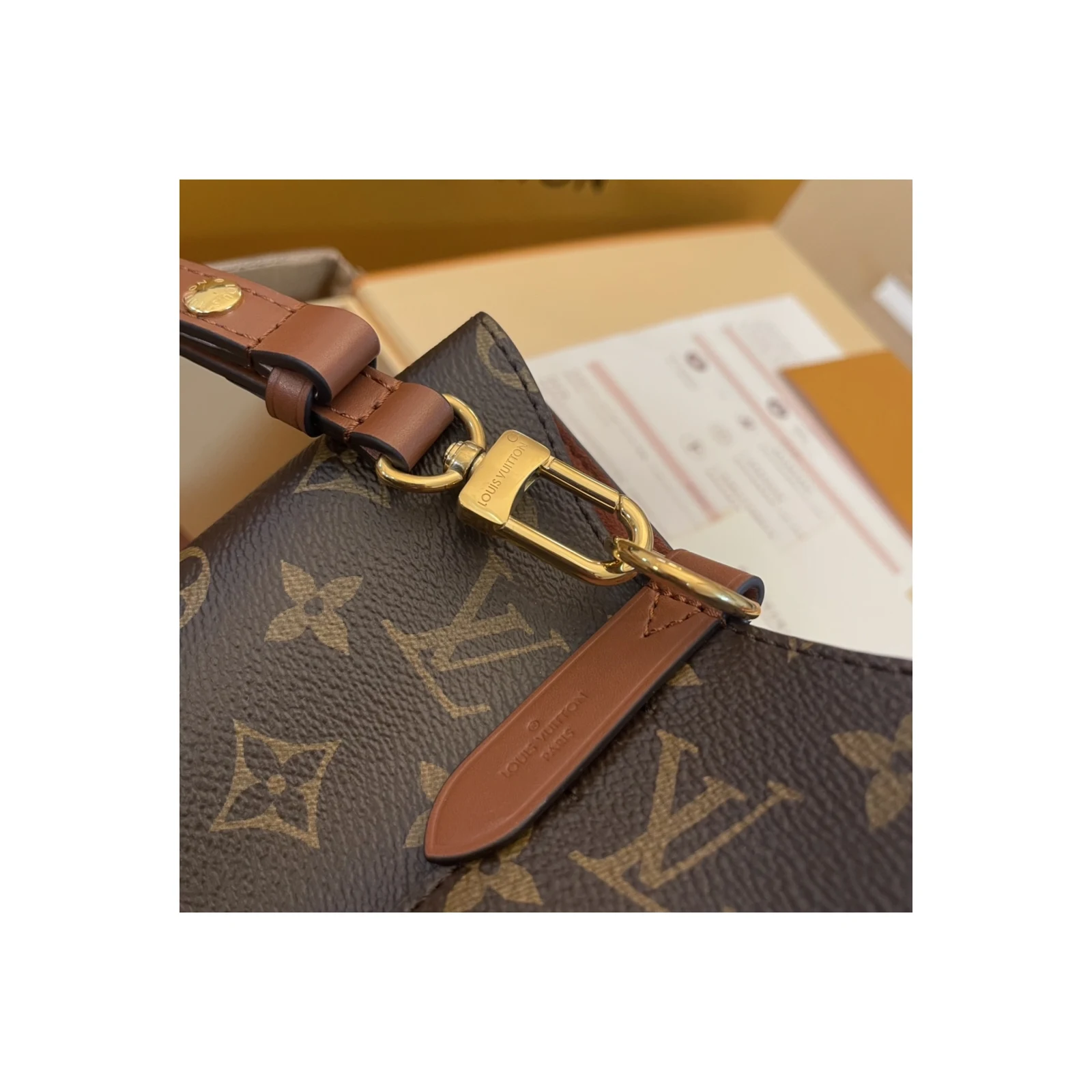 Louis Vuitton NéoNoé MM Monogram Monogram · Caramel Brown · M44887