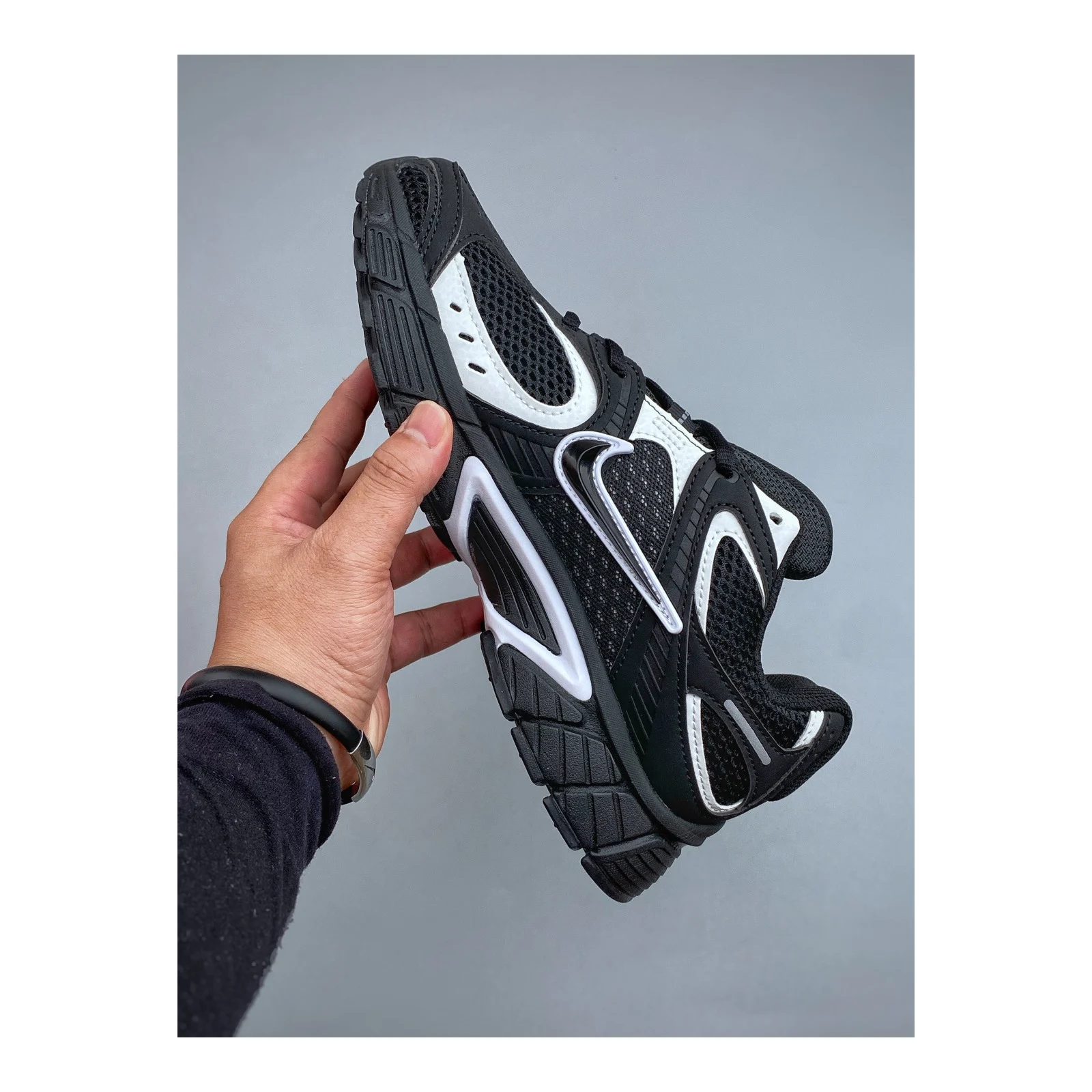 Nike V5 RNR Black / White / Black · IO7835-001