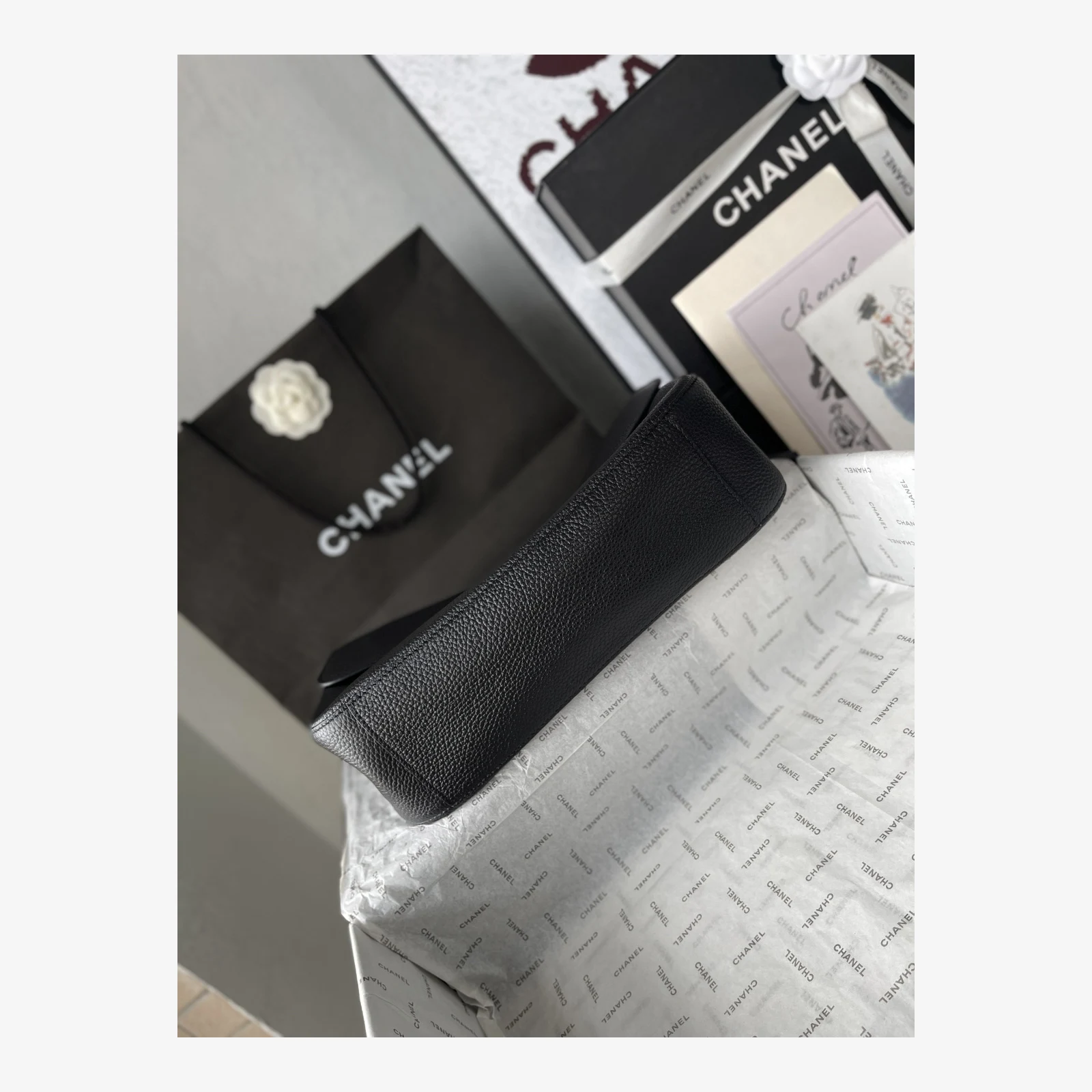 Chanel Maxi Flap Bag AS6231 · Black Grained Calfskin — image 5