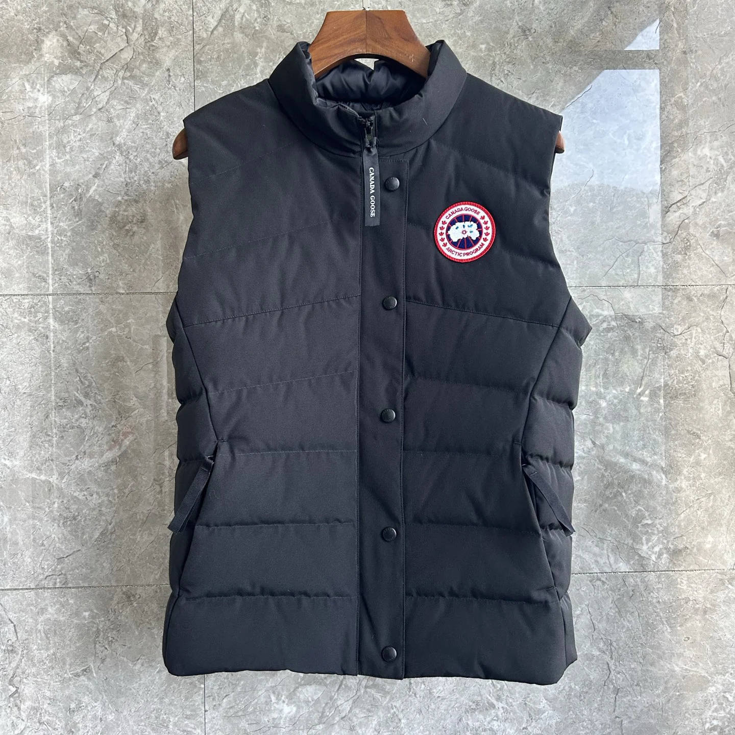 Canada Goose Women's Freestyle Vest Black / Classic Disc · 2836L-61