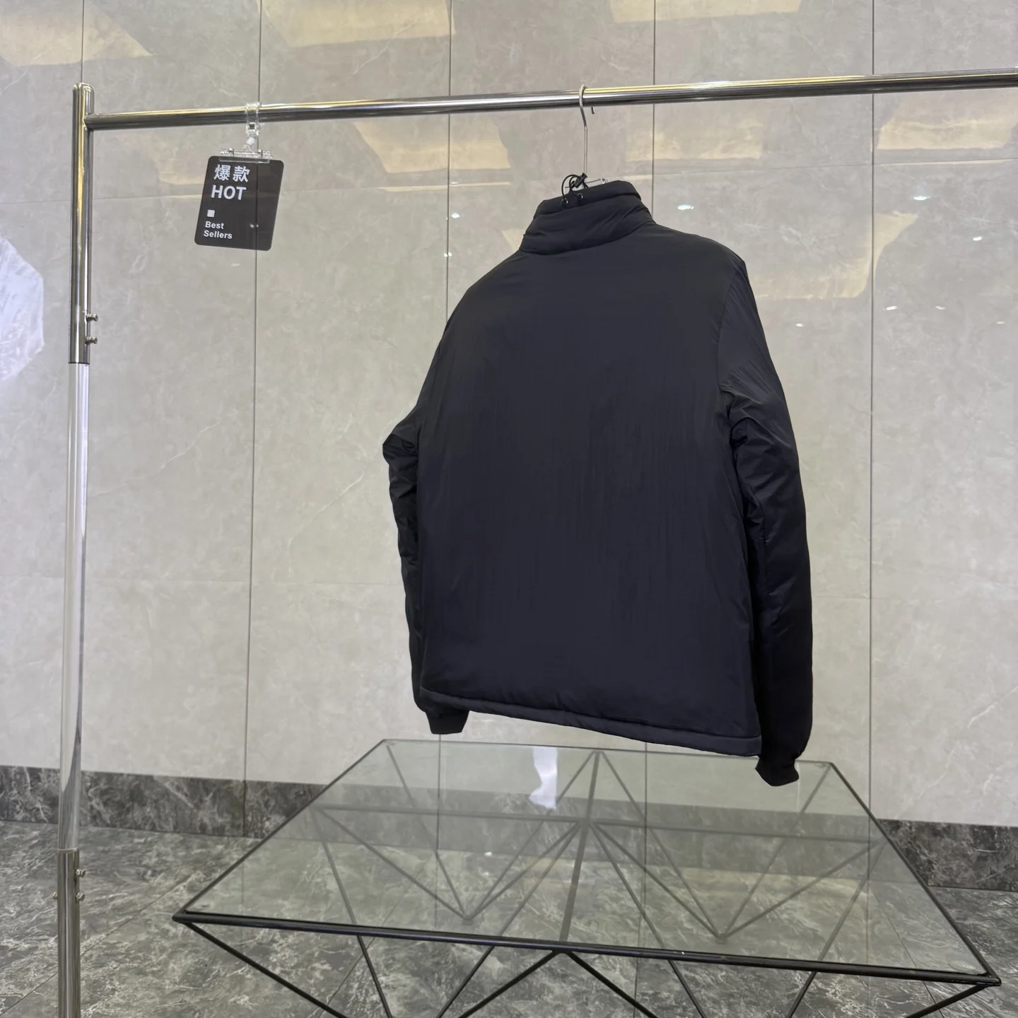 Canada Goose Men's Lodge Jacket Black / Classic Disc · 5079M-9061