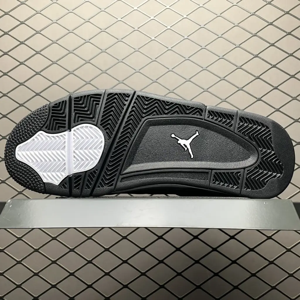 Air Jordan 4 White Thunder