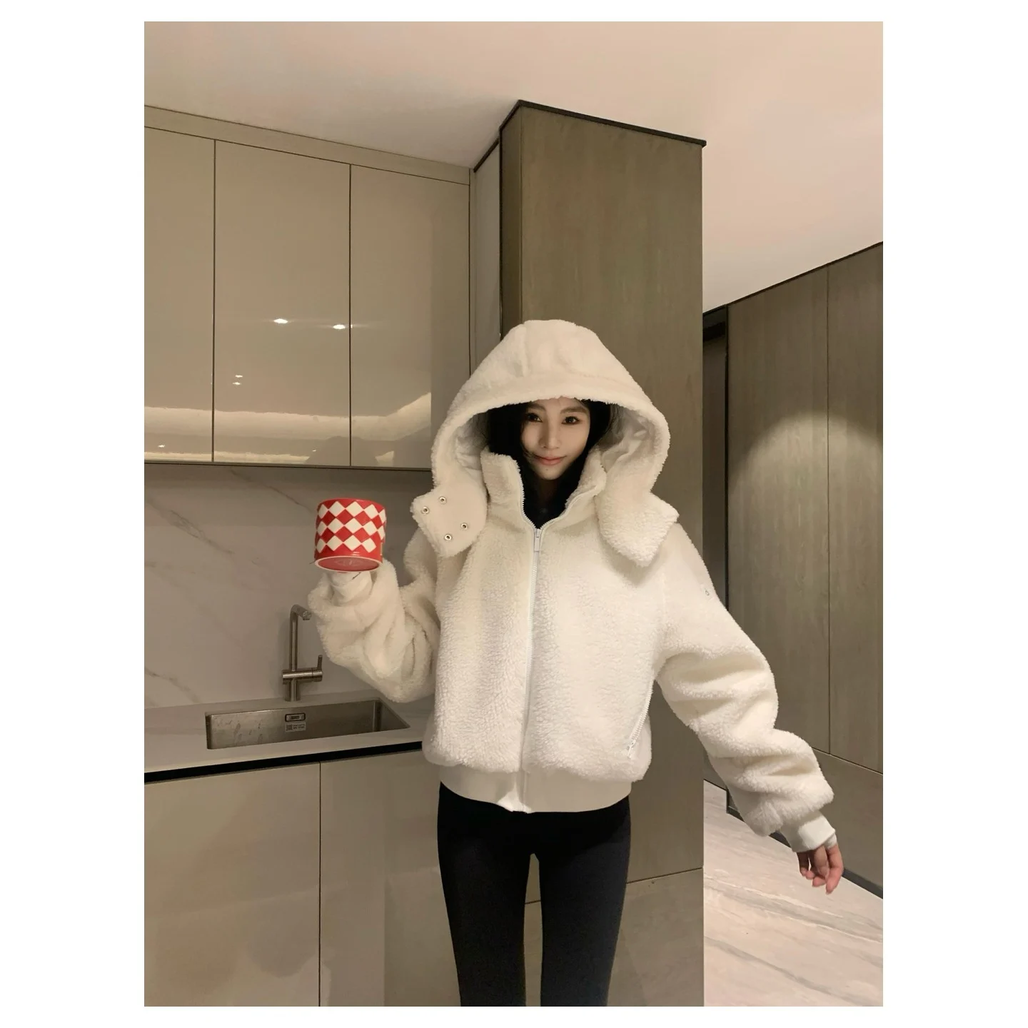 Alo Foxy Sherpa Jacket Ivory · W4313R
