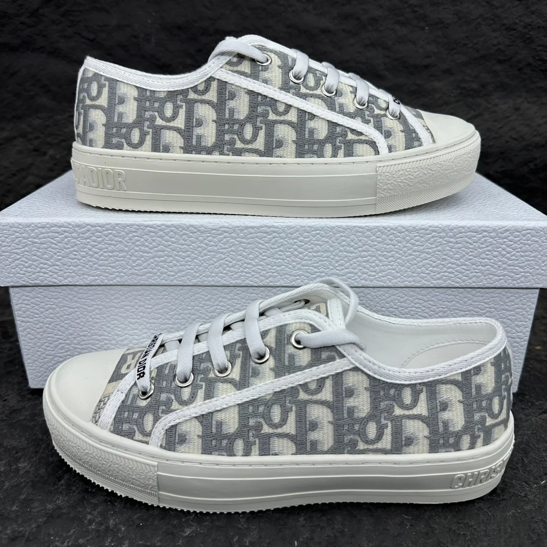 Dior Walk'n'Dior Sneaker Stone Gray Dior Oblique Embroidered Cotton · KCK211OBE_S33G