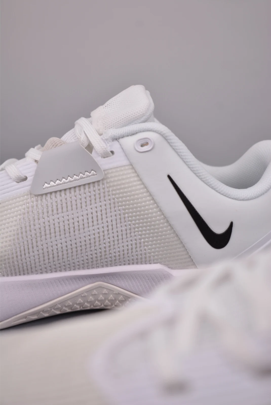 Nike Metcon 10 White / Platinum Tint / Gum Light Brown / Black · HJ1875-100