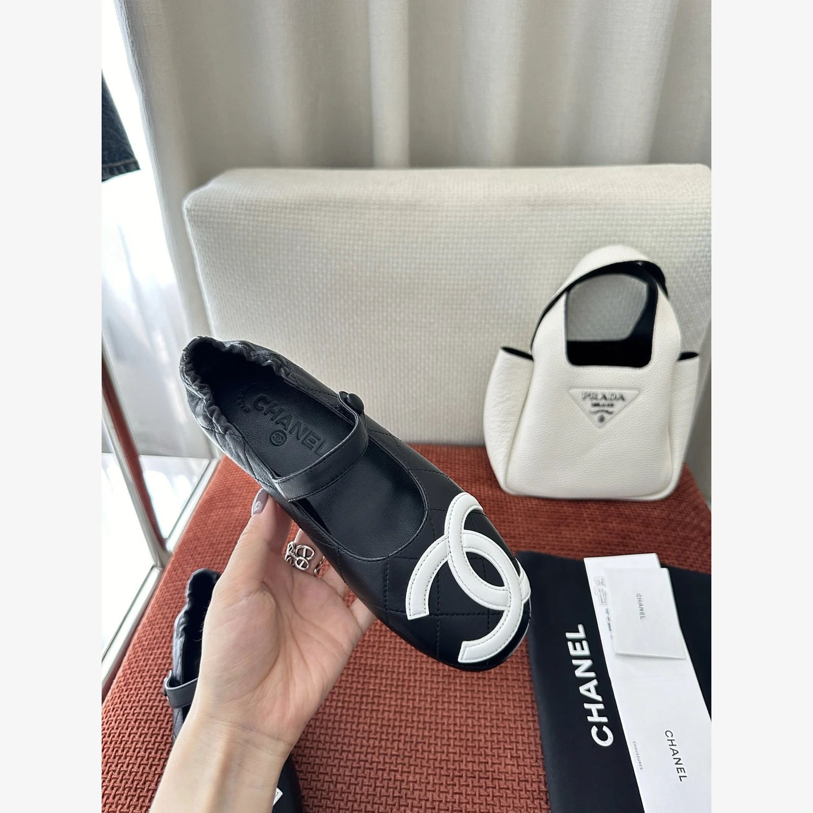 Chanel Coco Beach 2026 Ballet Flats G47163 · White & Black Lambskin White & Black · Lambskin