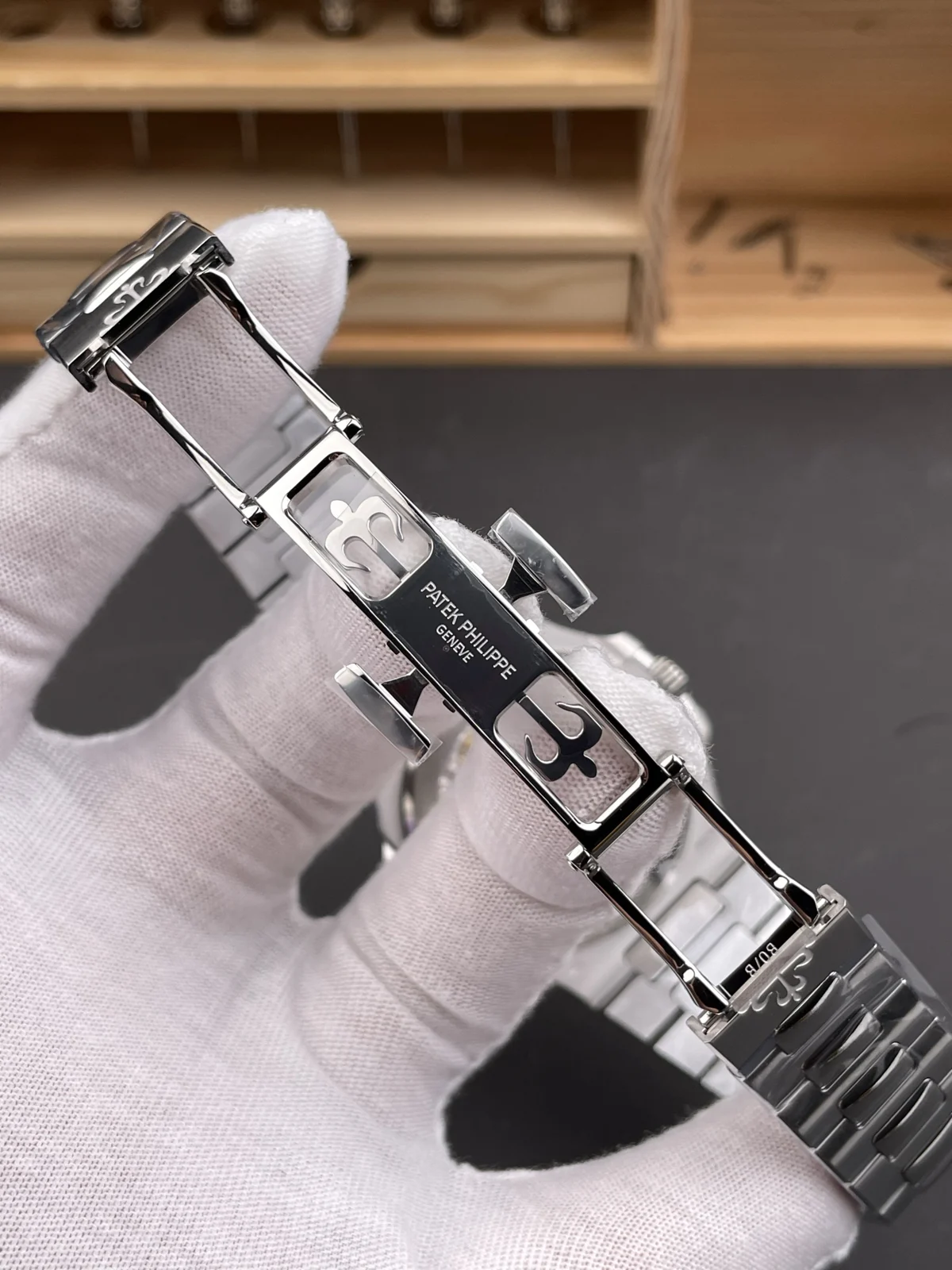 Patek Philippe Nautilus 5811/1G-001 Blue Dial Watch — image 7