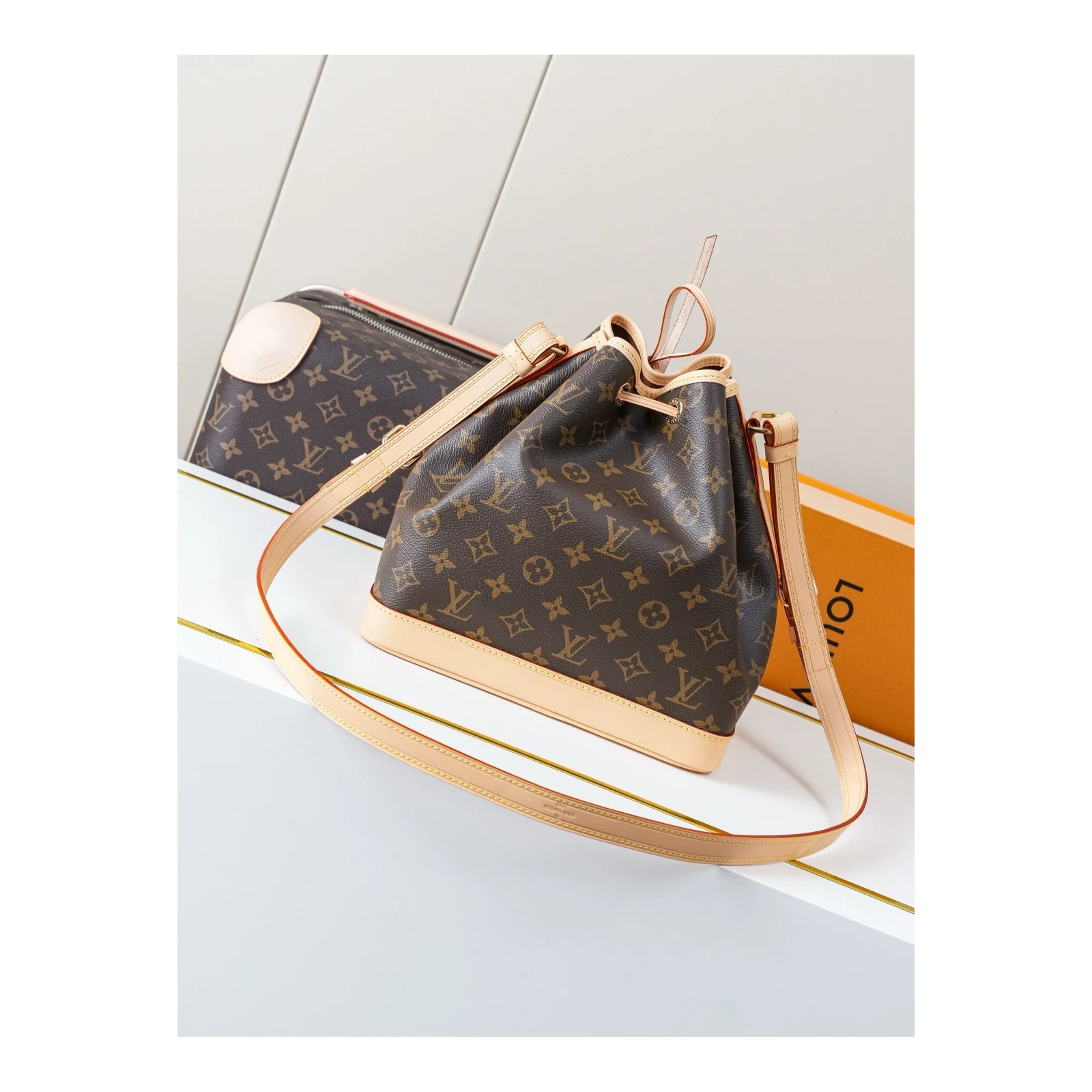 Louis Vuitton Petit Noé Monogram Monogram · M46984