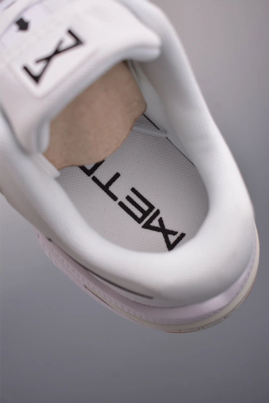 Nike Metcon 10 White / Platinum Tint / Gum Light Brown / Black · HJ1875-100