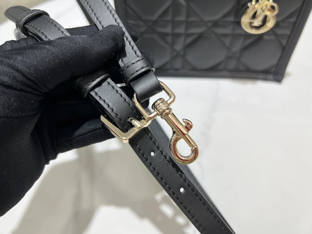 Dior Mini Book Tote Black Macrocannage Calfskin · S5573OWHP_M900