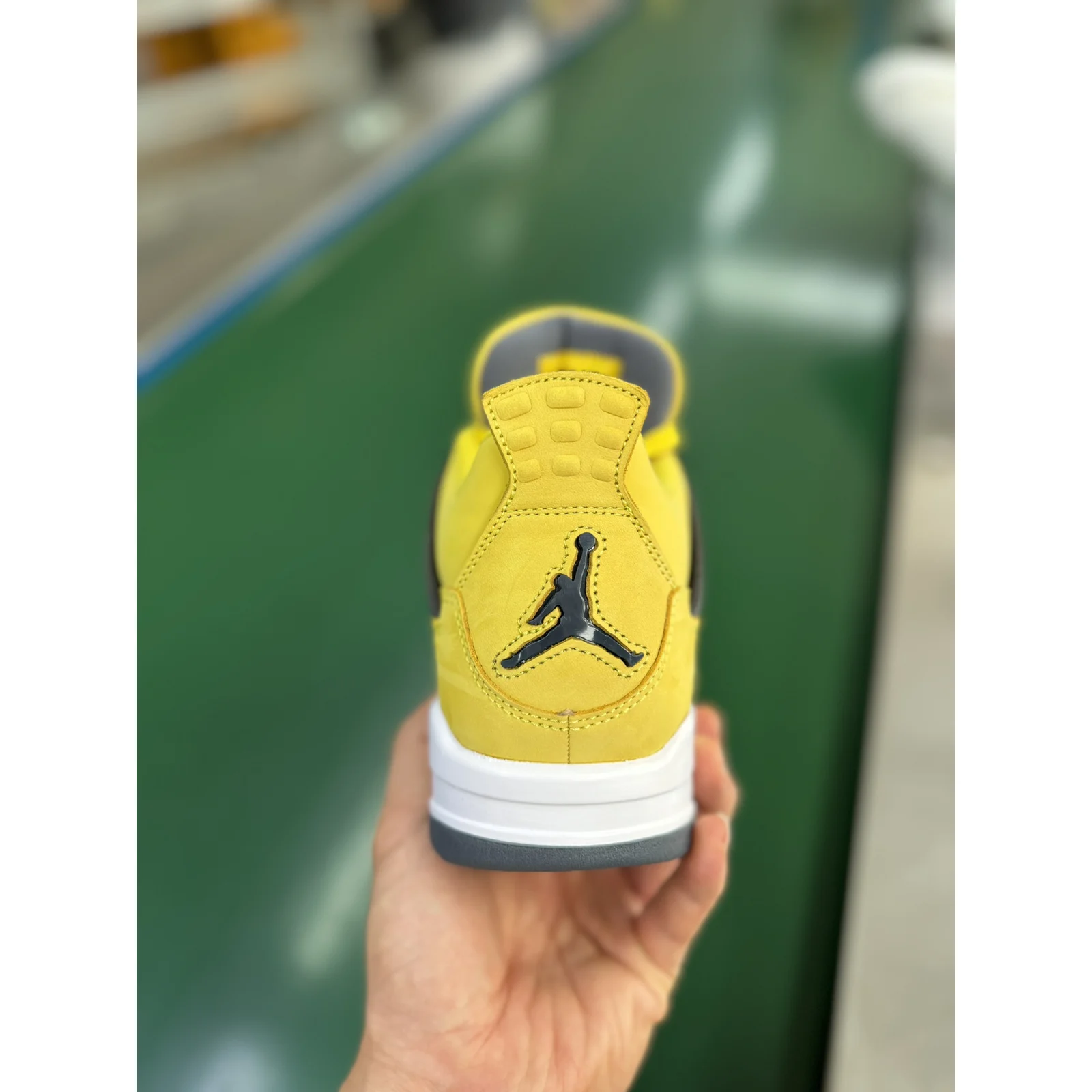 Air Jordan 4 Tour Yellow / Lightning
