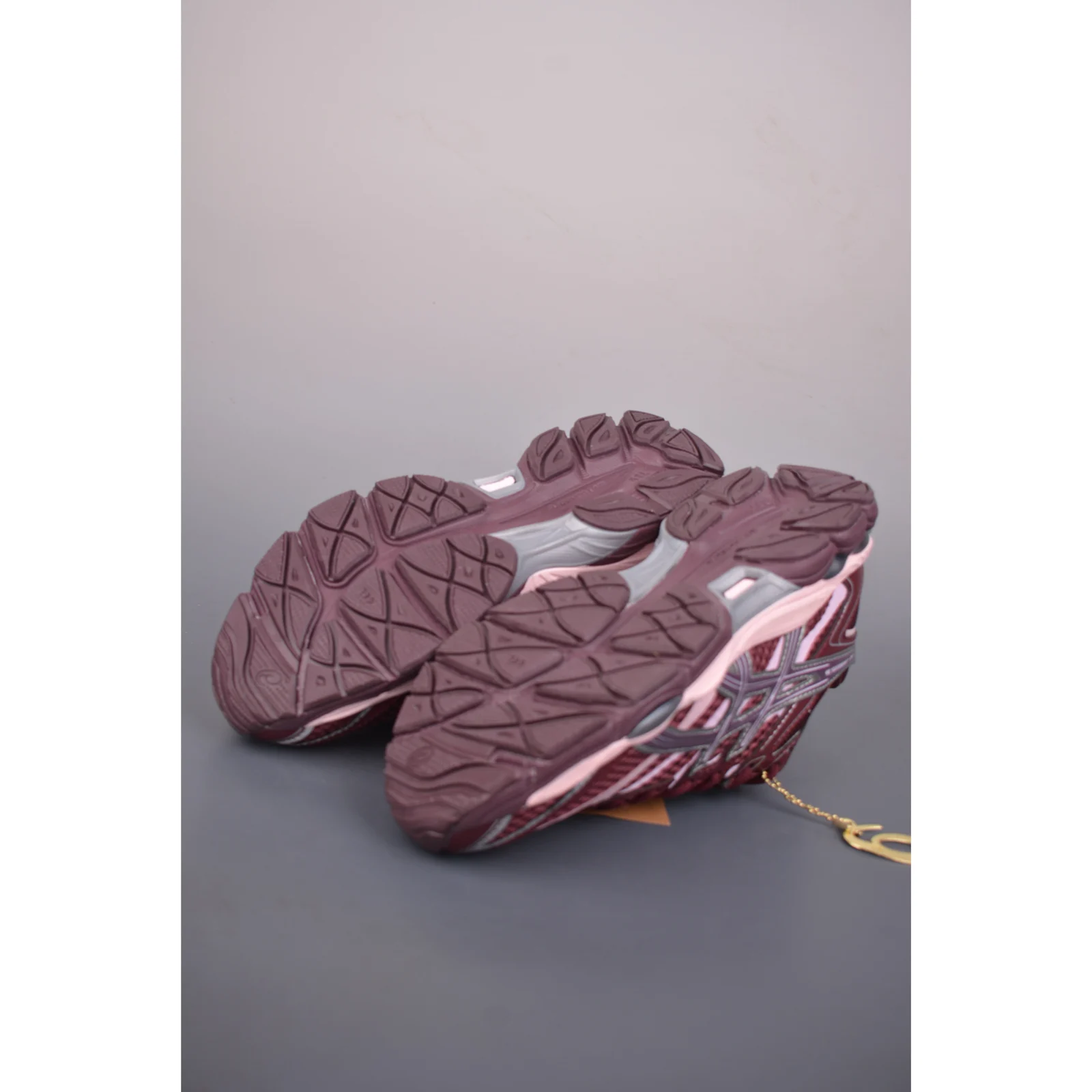 ASICS GEL-CUMULUS 16 Burgundy / Pink · 1203A733-600