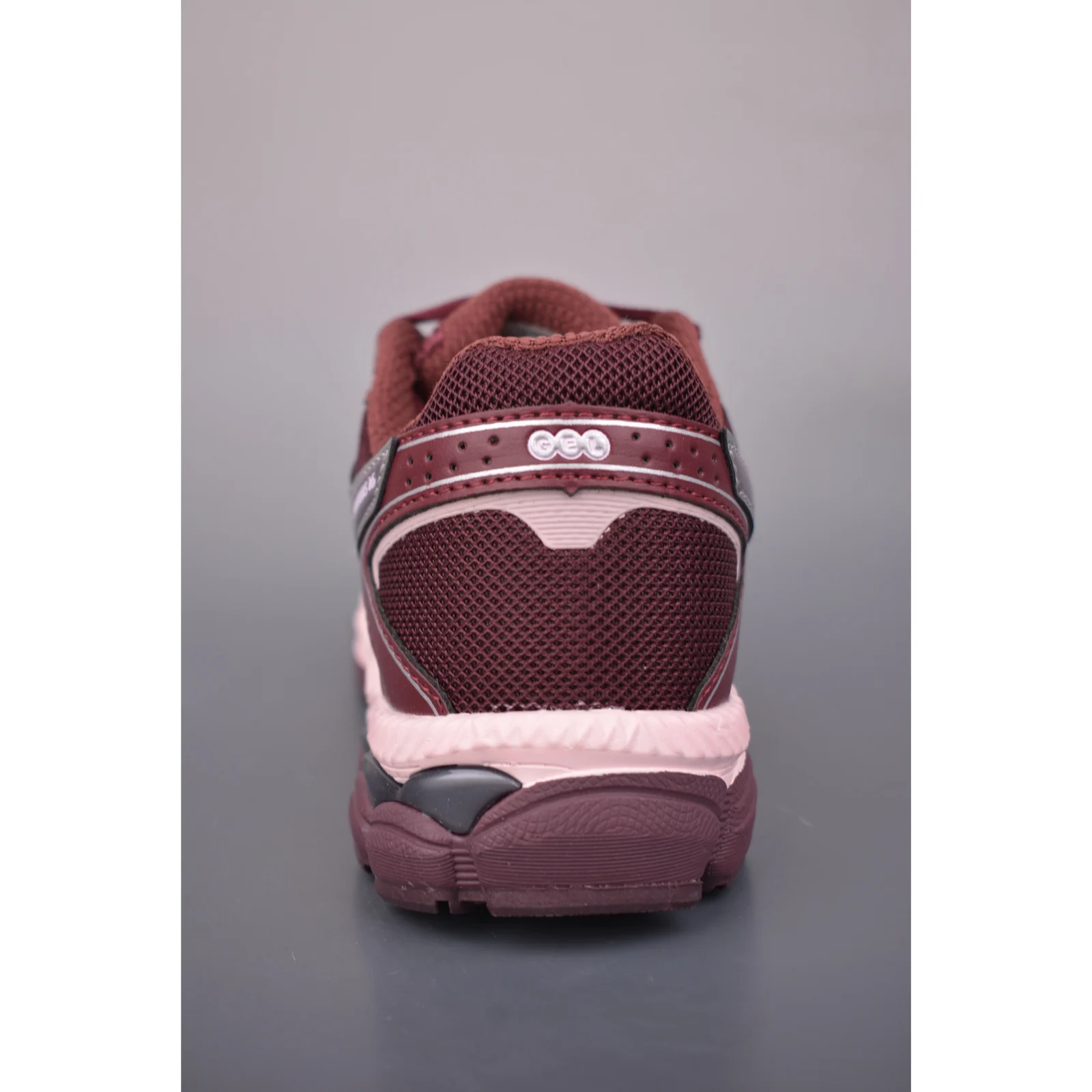ASICS GEL-CUMULUS 16 Burgundy / Pink · 1203A733-600