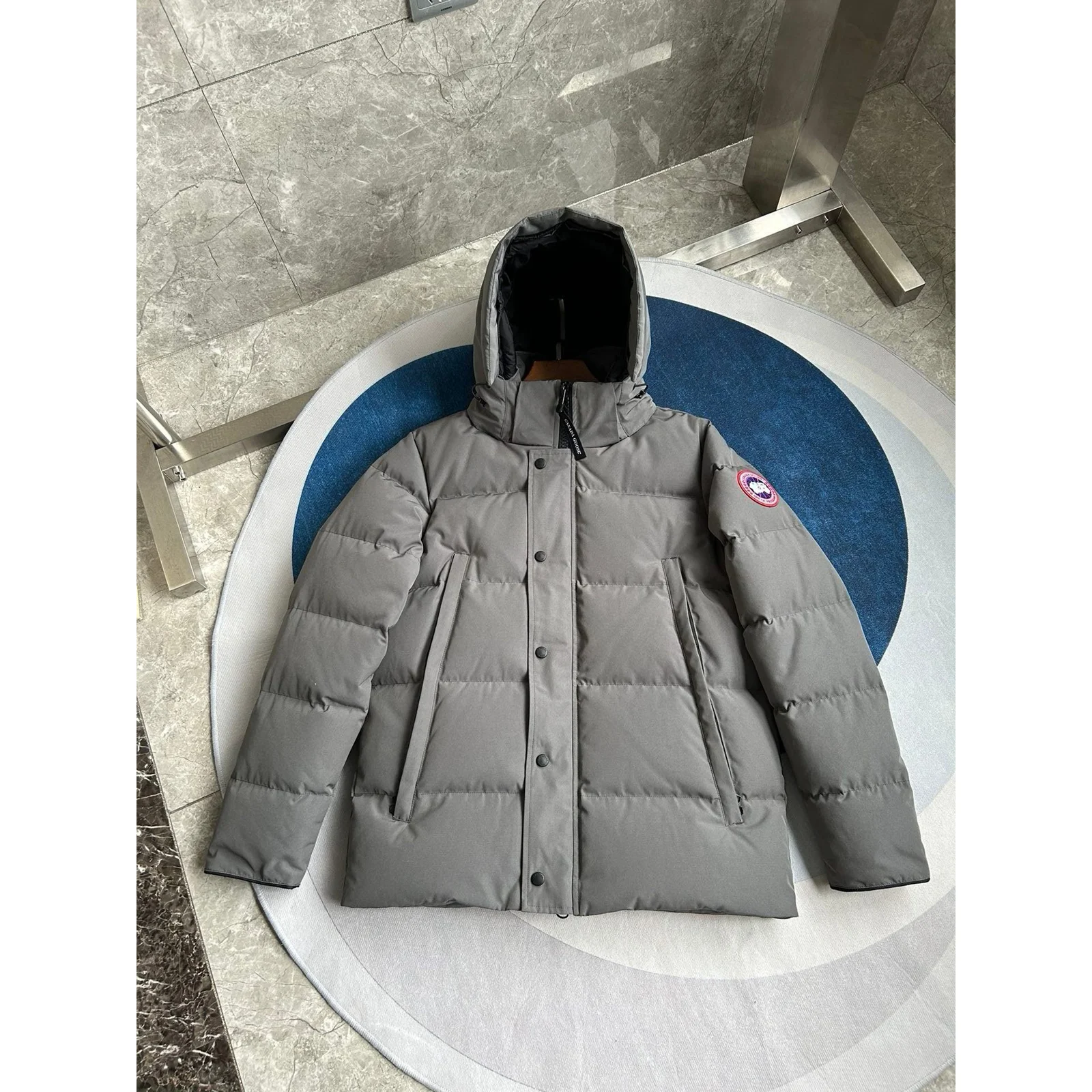 Canada Goose Wyndham Parka Granite Grey / Classic Disc · 2048M-9431