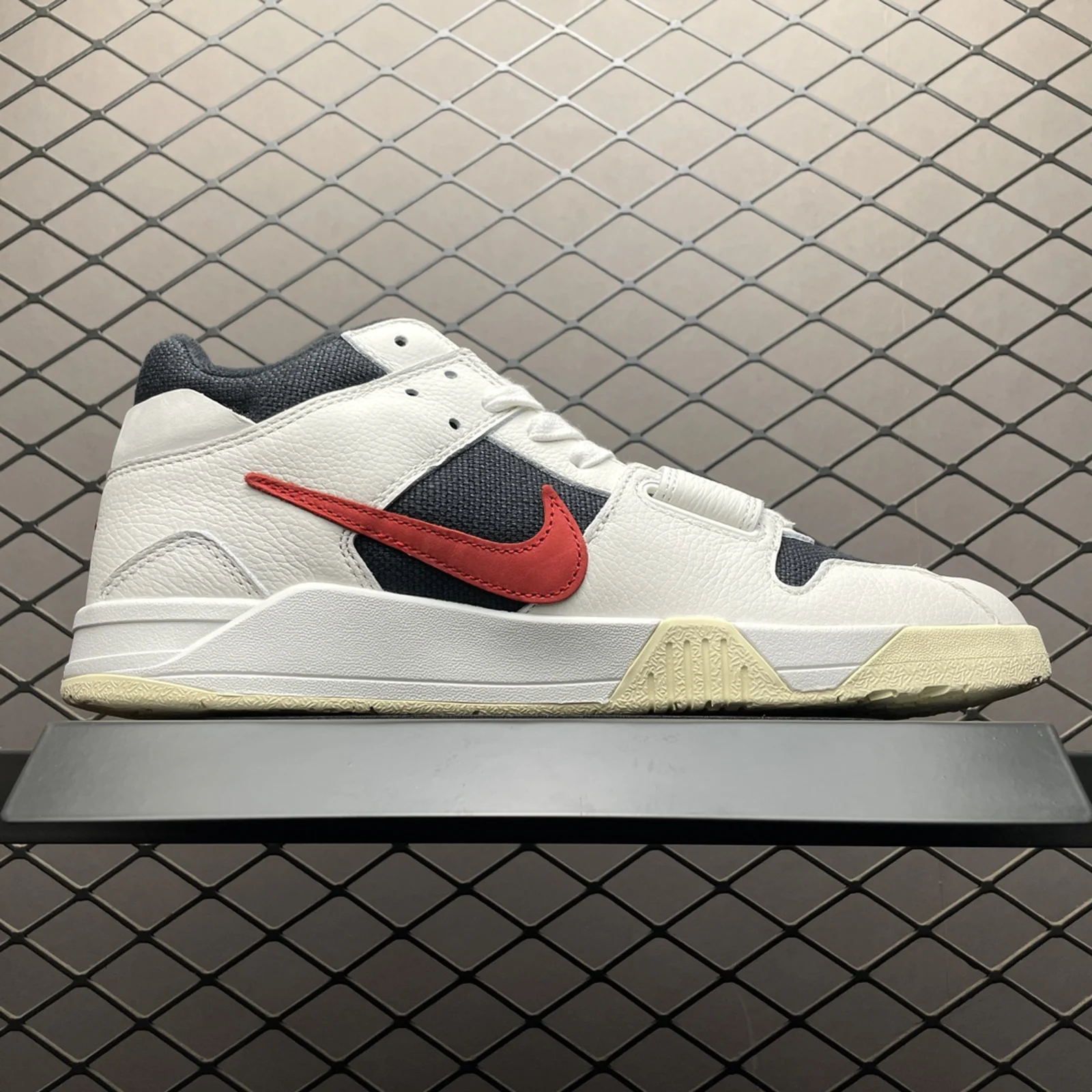 Jordan CJ1 T-Rexx Sail and University Red · FZ8117-101