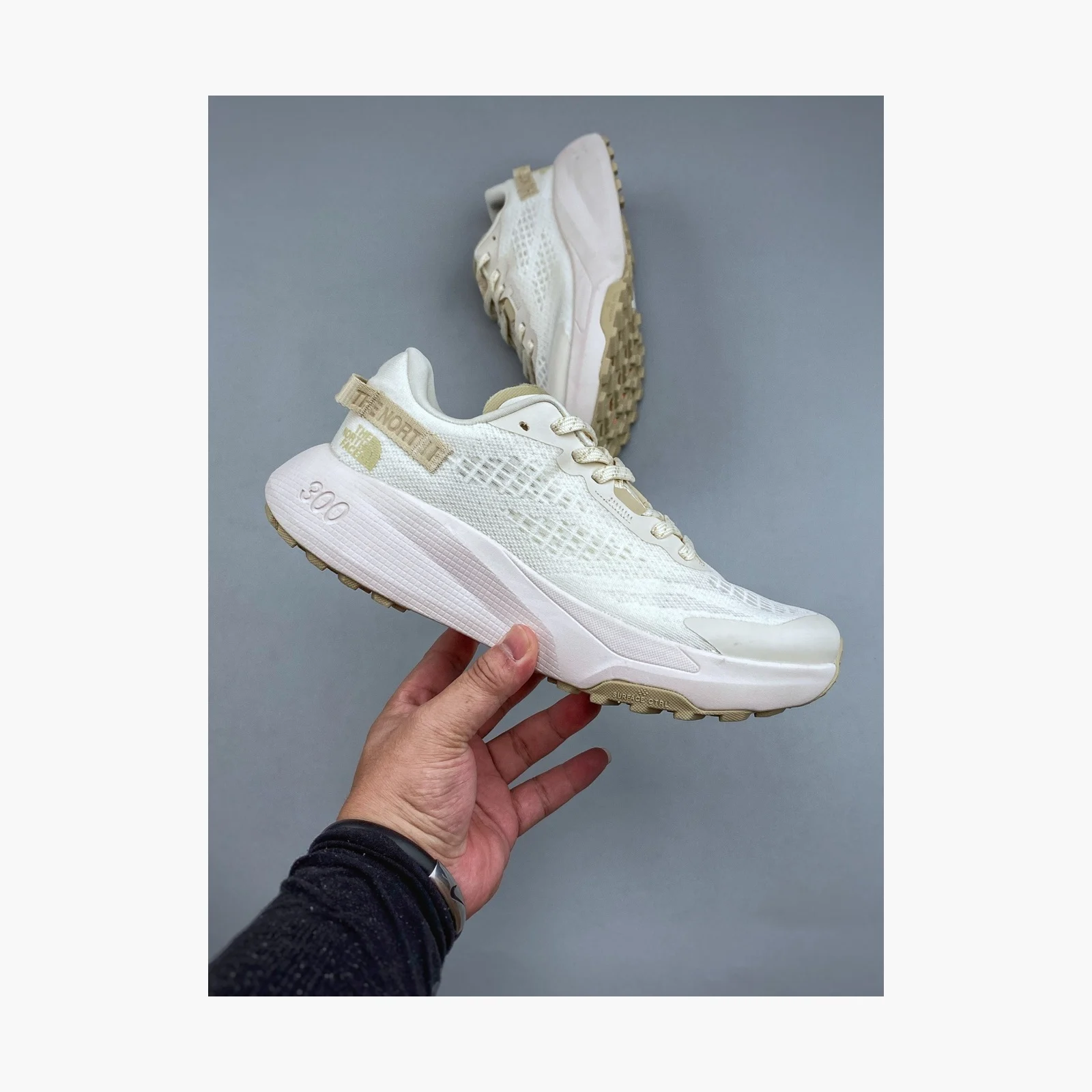 The North Face Women’s Altamesa 300 White Dune/White Dune · NF0A8A9S-WID