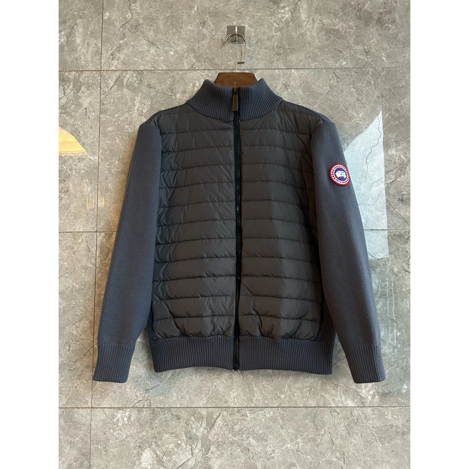 Canada Goose Men's HyBridge Knit Jacket Iron Grey / Classic Disc · 6830M-9699
