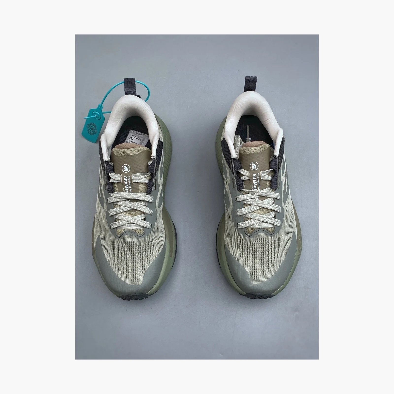 The North Face Men’s Altamesa 500 Concrete/Smoked Pearl · NF0A83N3-511