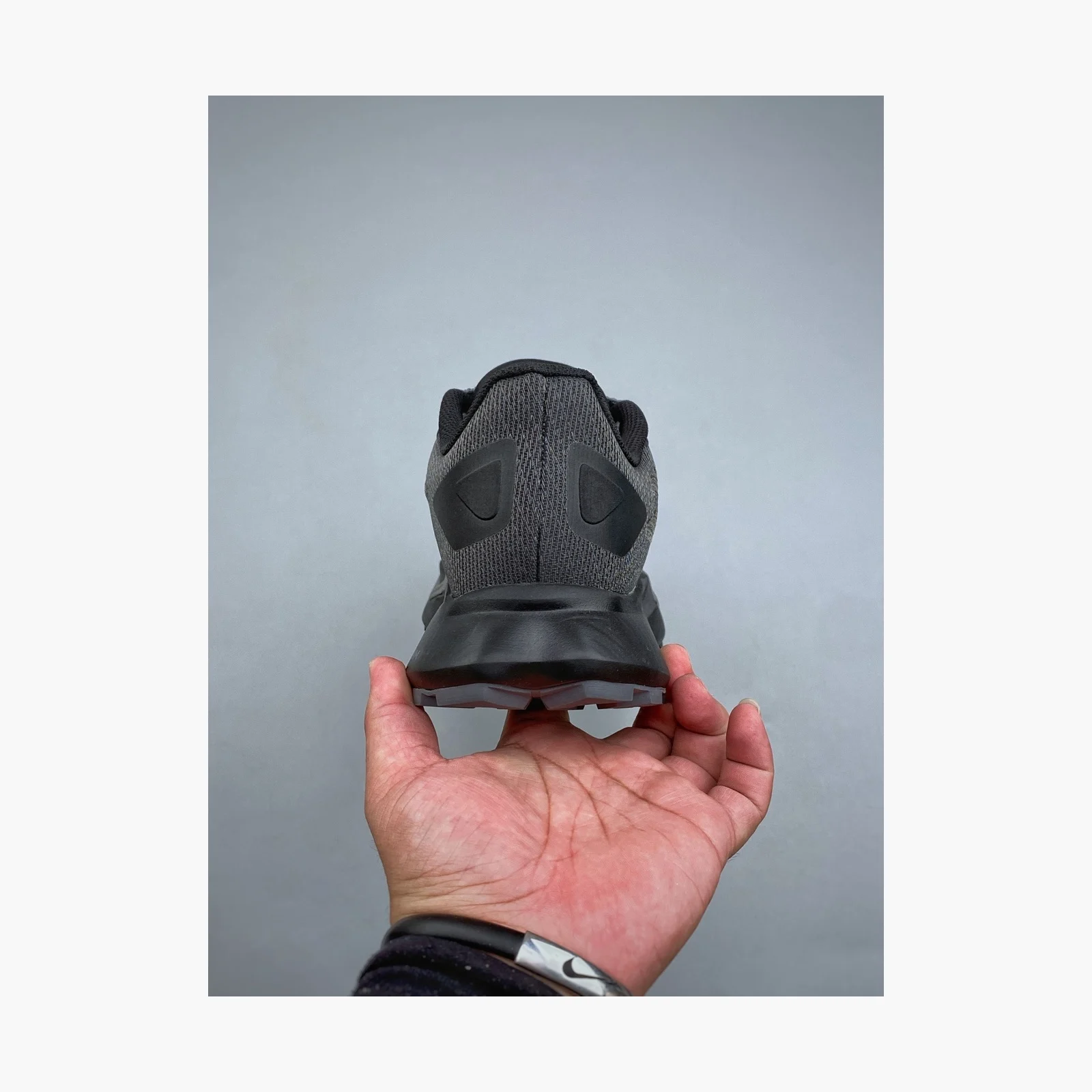 The North Face Men’s VECTIV Enduris 4 TNF Black/Anthracite Grey · NF0A8AEP-W90