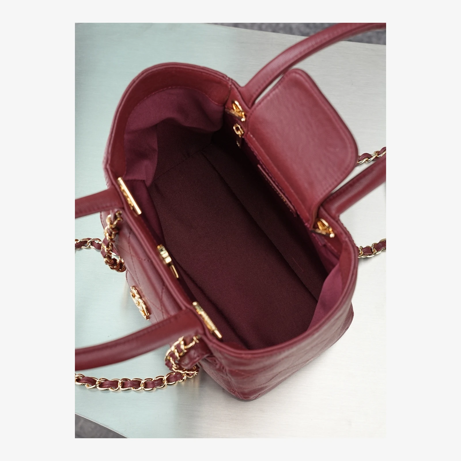 Chanel Small Shopping Bag AS6025 · Dark Burgundy Dark Burgundy · Grained Calfskin · Gold-Tone Metal