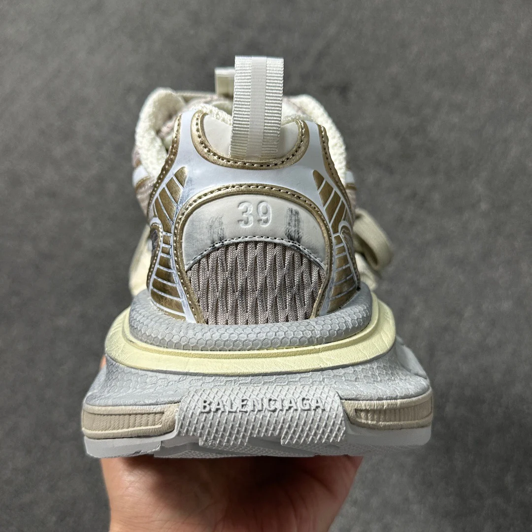 Balenciaga 3XL Light Beige · 734734W3XL49191