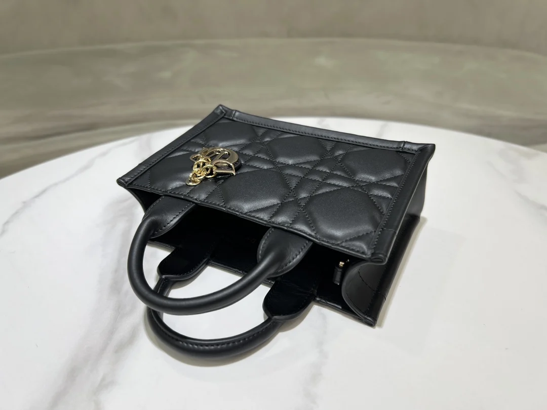 Dior Mini Book Tote Black Macrocannage Calfskin · S5573OWHP_M900