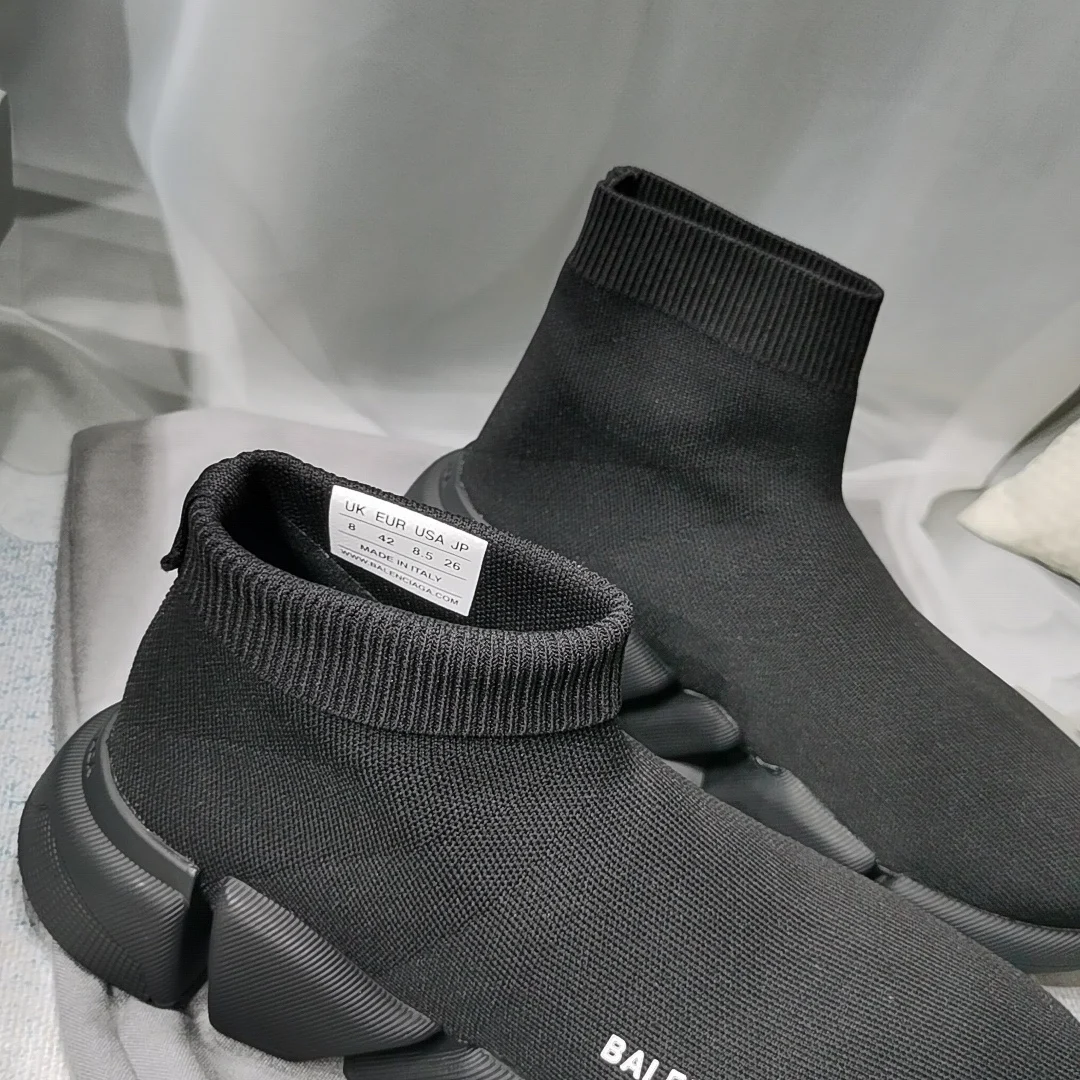 Balenciaga Speed 2.0 Black · 617239W2DB11013