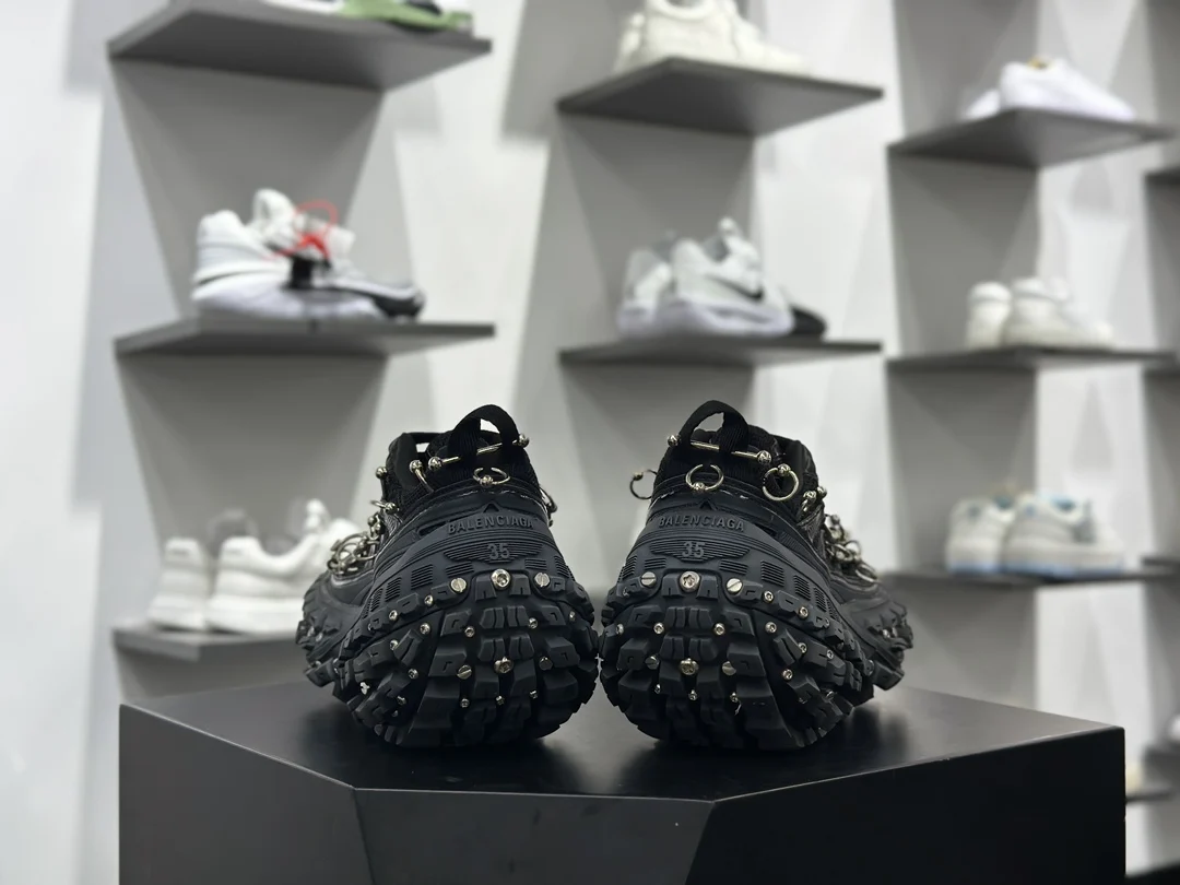 Balenciaga Bouncer Screw Sneaker Black · 685611W2RAD1081