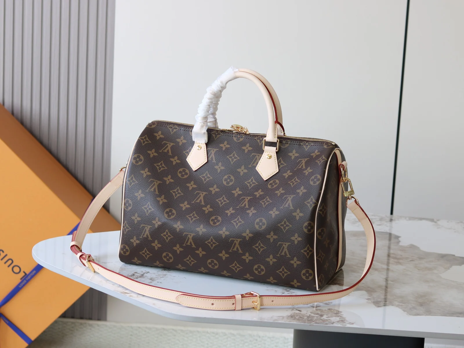 Louis Vuitton Speedy Bandoulière 35 Monogram Monogram · M46981
