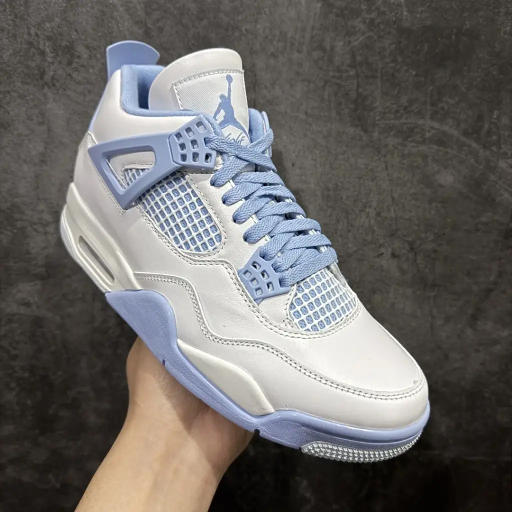 Air Jordan 4 Aluminum