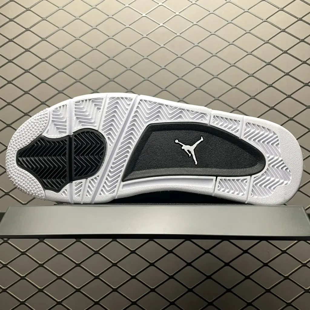 Air Jordan 4 Fear