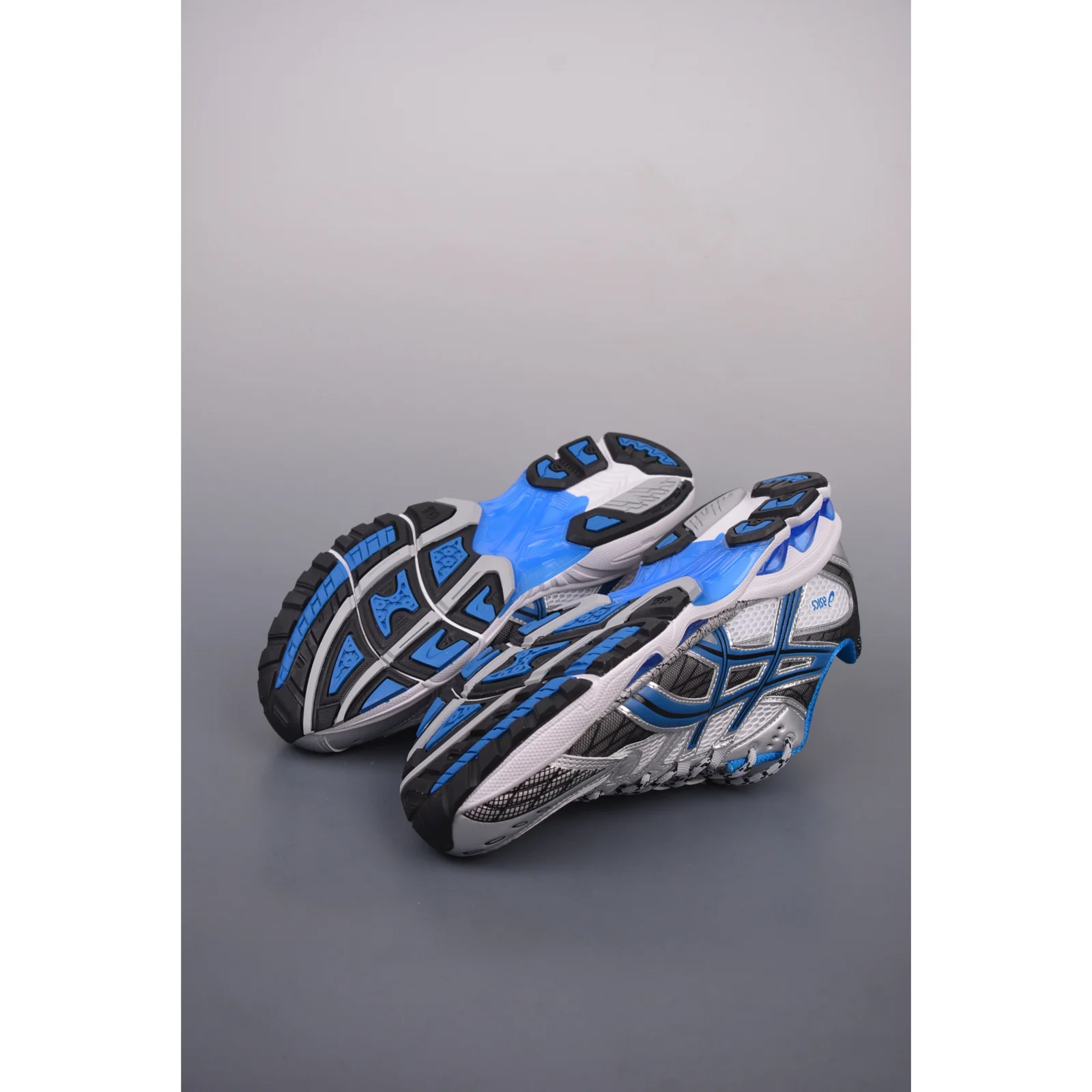 ASICS GEL-NIMBUS 10.1 White / Directoire Blue · 1203A543-101