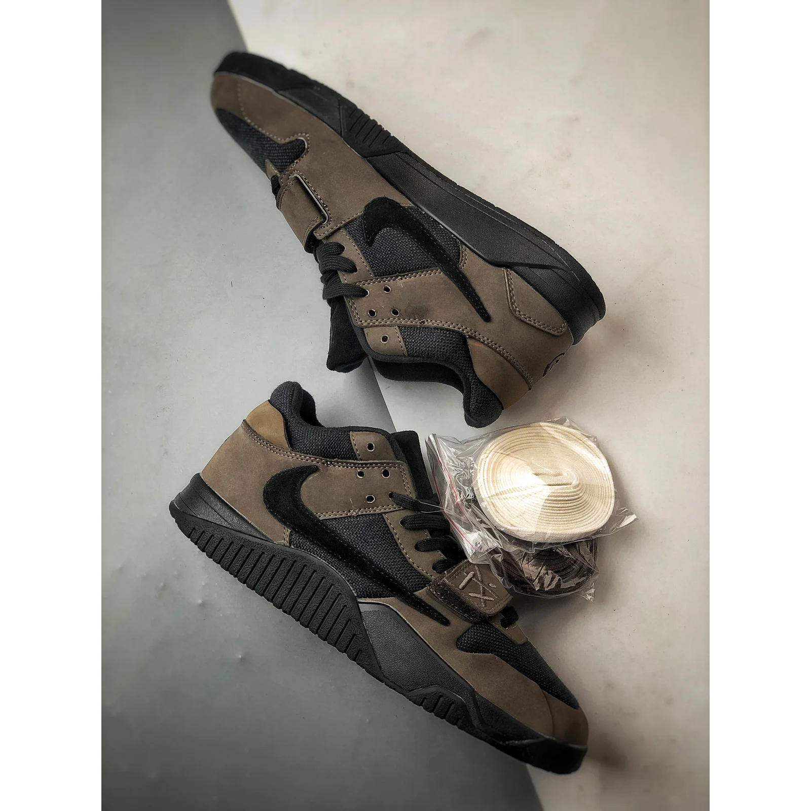Jordan Jumpman Jack TR x Travis Scott Black and Dark Mocha · FZ8117-204