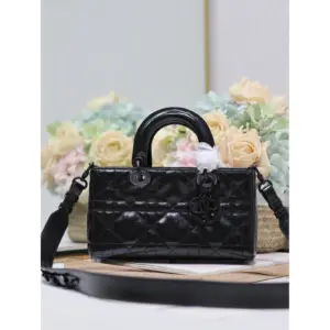 SmallLadyDSire black; full source photo centered on a white square canvas
